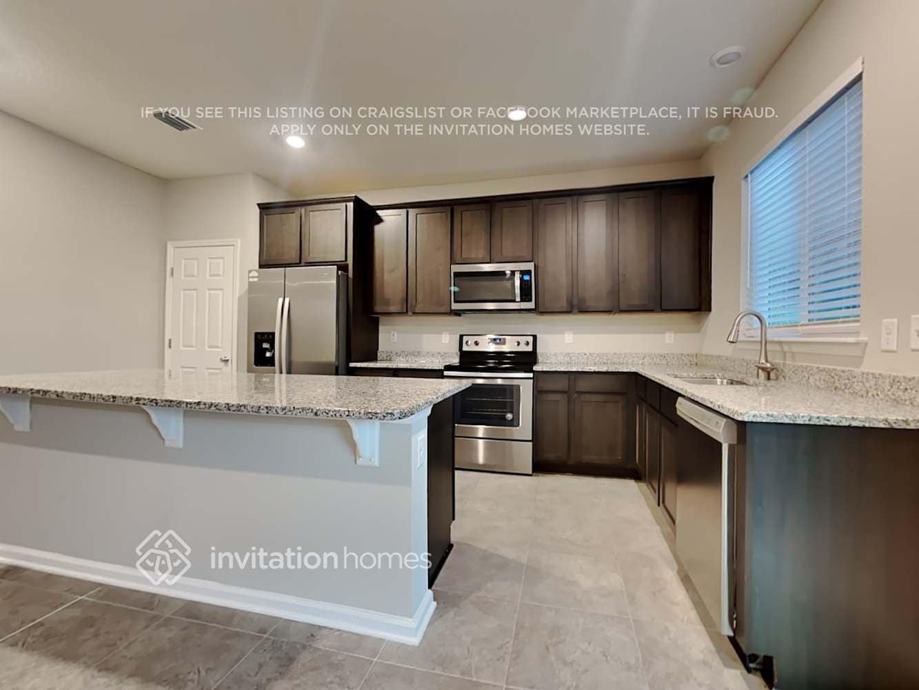 Building Photo - 105 Coastal Village Ln
