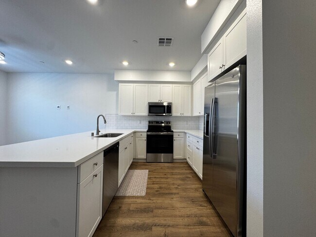 Building Photo - Beautiful, New Siena 3 Bedroom, 2.5 Bath Townhome with Solar for Rent
