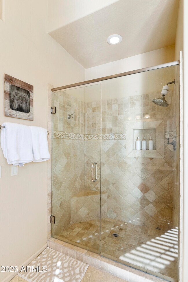 Building Photo - 6419 E Betty Elyse Ln