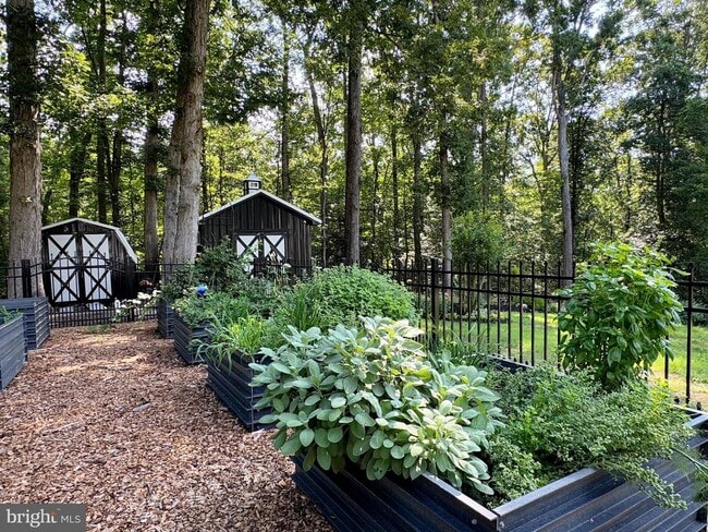 Building Photo - 29080 Autumnwood Dr