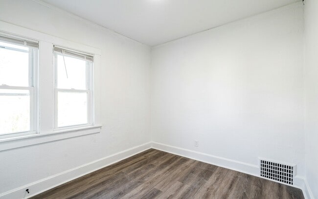 Building Photo - 3151 N 11th St