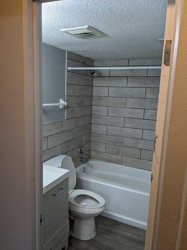 Building Photo - Roseland Terrace