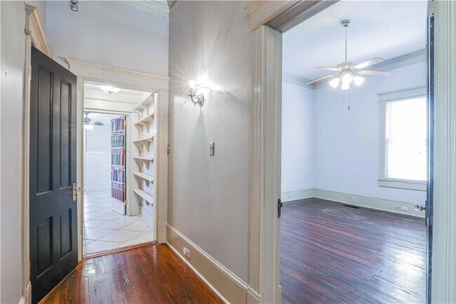 Building Photo - 1804 Mercer Ave