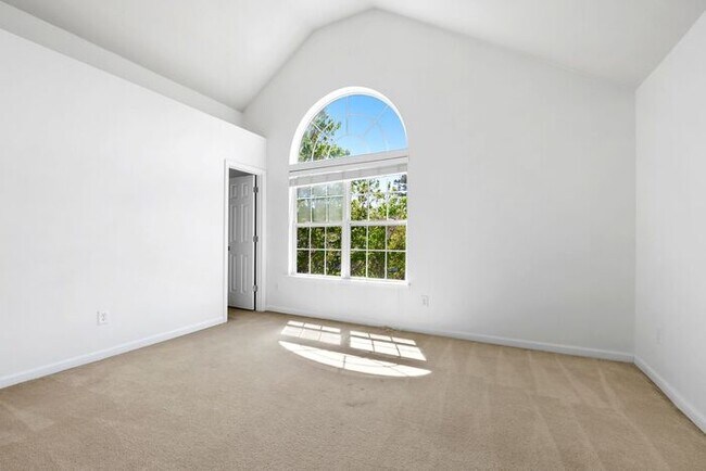 Building Photo - 1255 Wondering Way