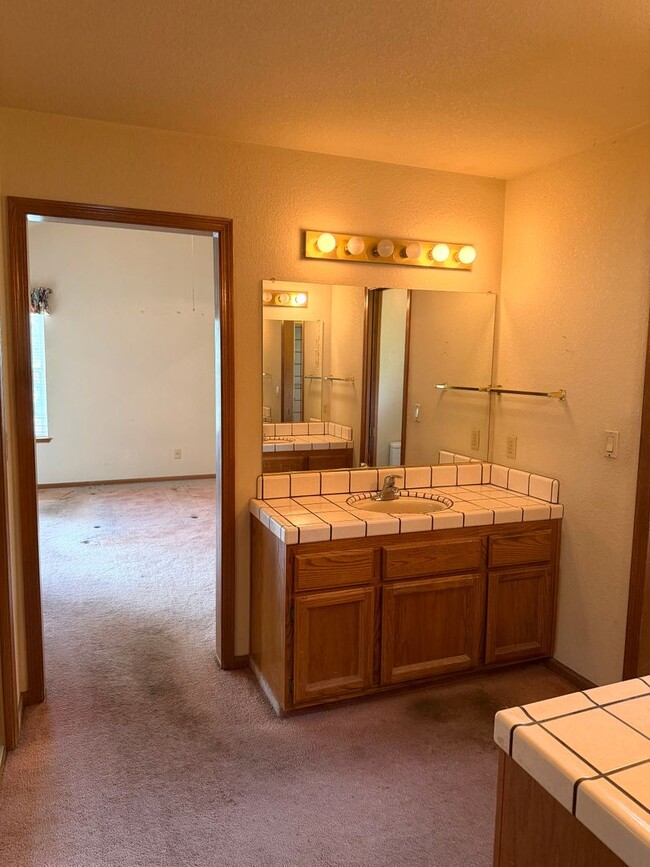 Building Photo - 5523 Freeman Cir