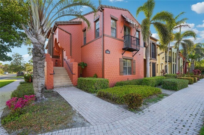 Building Photo - 9108 Capistrano St S
