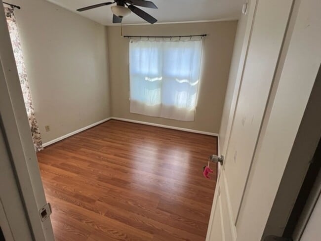 Building Photo - 3411 NE 22nd Ave