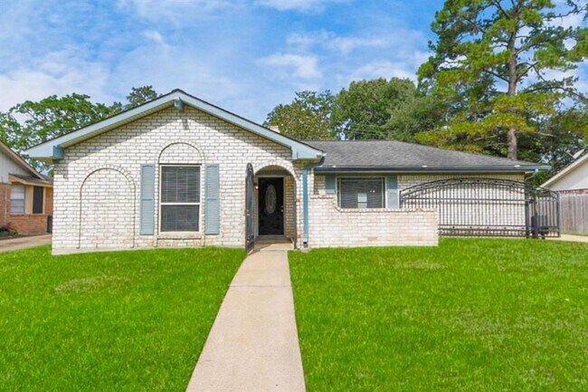 Primary Photo - 23223 Canyon Lake Dr