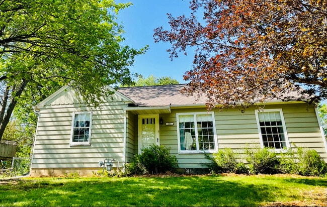 Building Photo - 101 22nd St SW