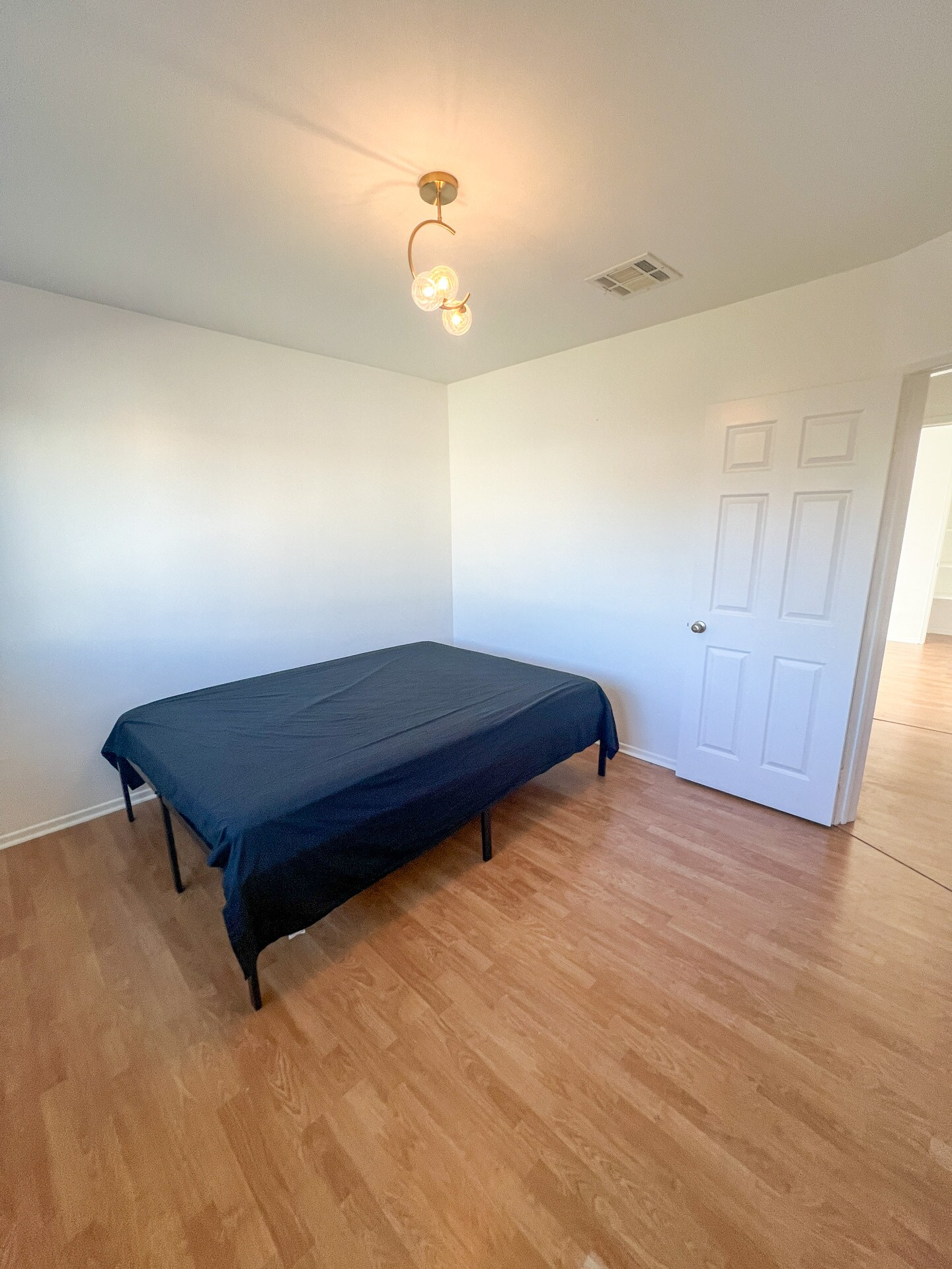 Building Photo - 10447 Cantara St