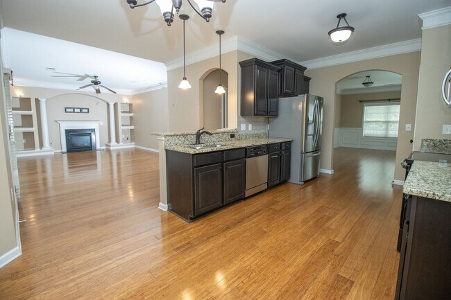 Building Photo - Elegant All-Brick 4 Bedroom Home on a Quie...
