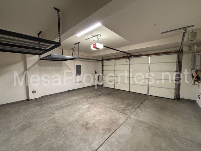 Building Photo - 11027 Serenity Dr