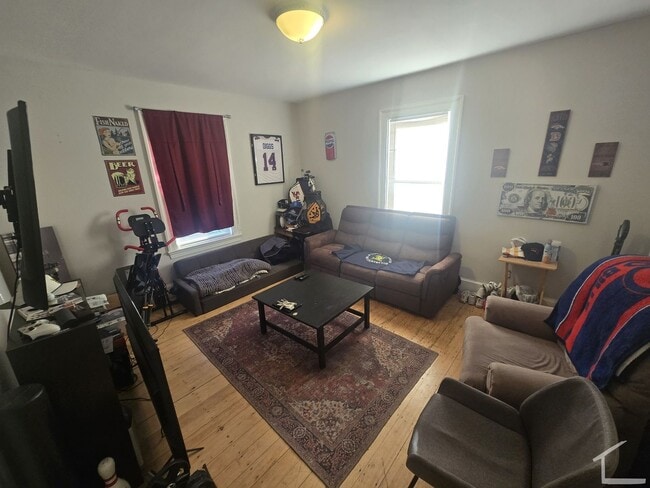 Building Photo - 3bed2bath 9/1 $3200