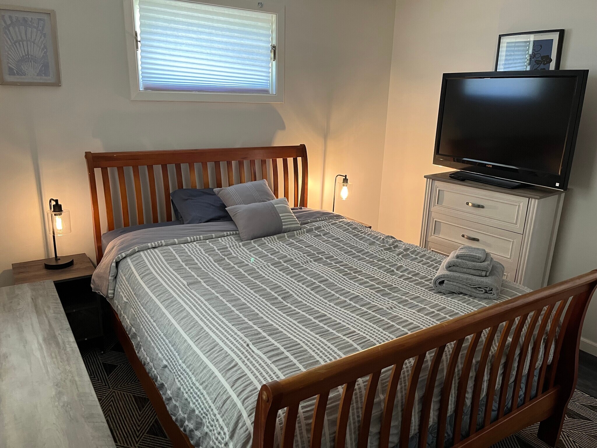 Building Photo - 809 Trumbull Dr