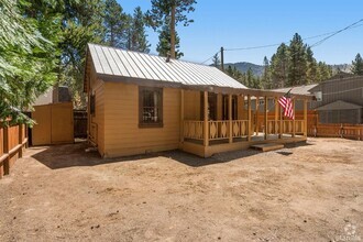 Building Photo - Cozy 2Bd Cabin! Available now for a 3-6 mo...