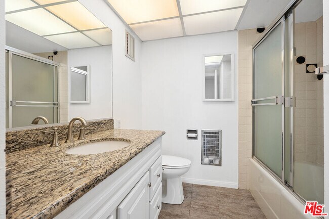 Building Photo - 10535 Wilshire Blvd