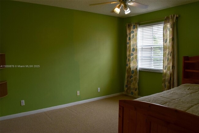 Building Photo - 10998 Mainsail Dr