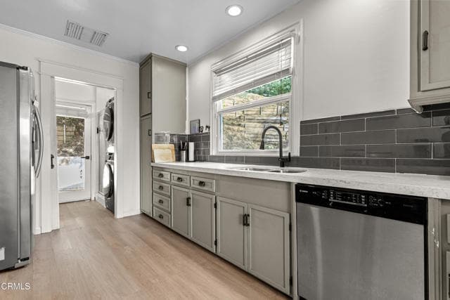 Building Photo - 3121 Lake Hollywood Dr