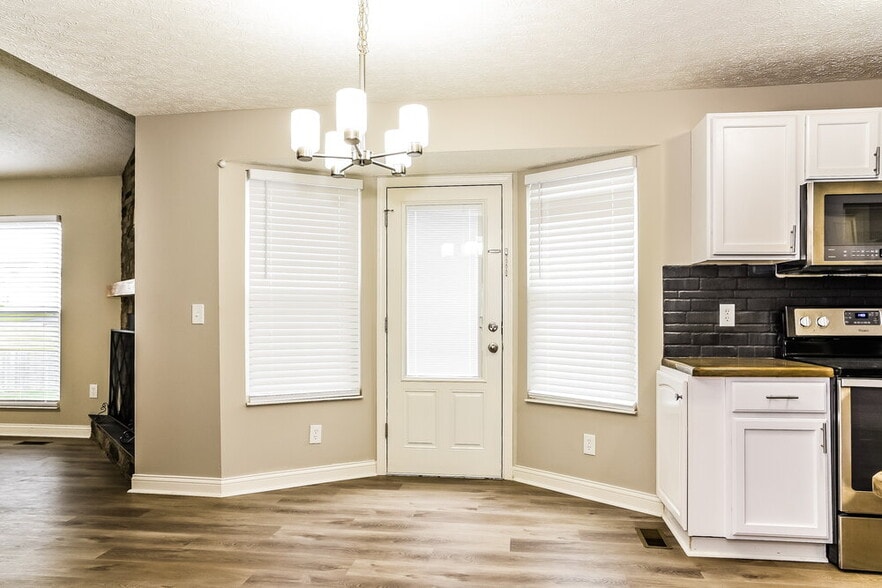 Building Photo - 433 Furman St