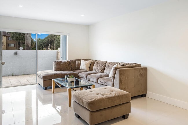 Building Photo - 9703 SW 142nd Ct