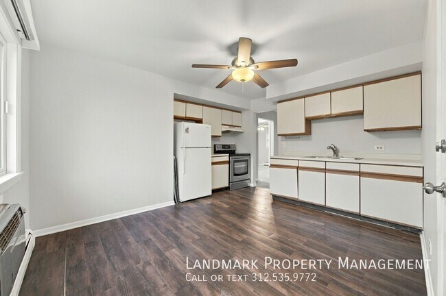 Building Photo - 448 Lincoln Ln