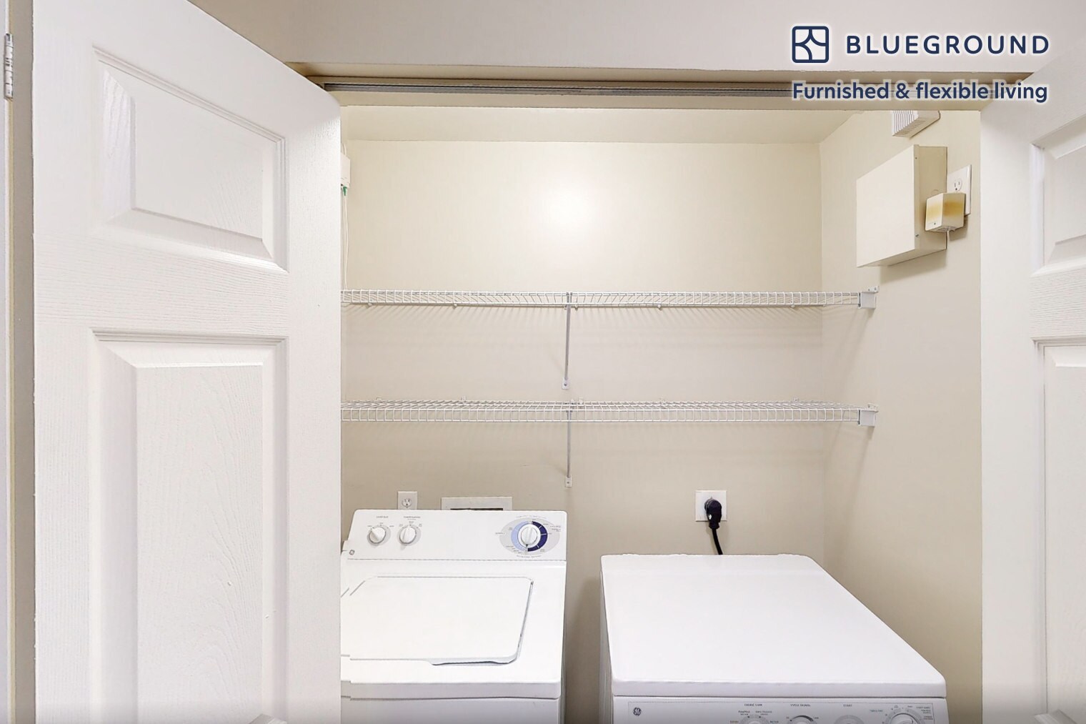 Building Photo - 160 Boylston St