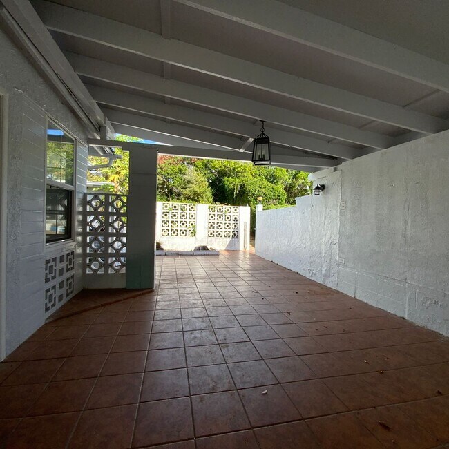 Building Photo - T1217ach