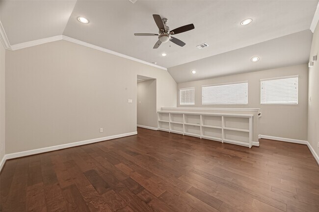 Building Photo - 4413 Schuler St