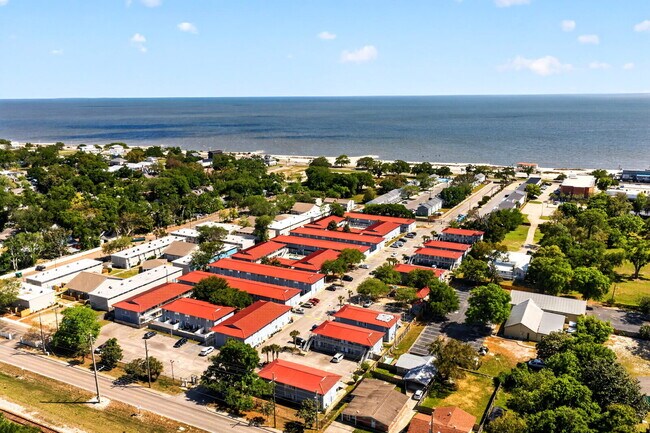 Building Photo - 1282 Beach Blvd