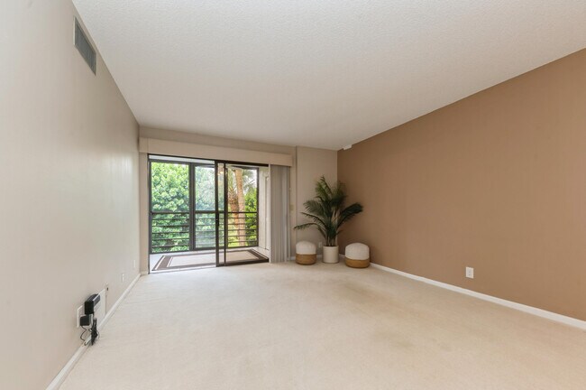 Building Photo - 10173 Mangrove Dr
