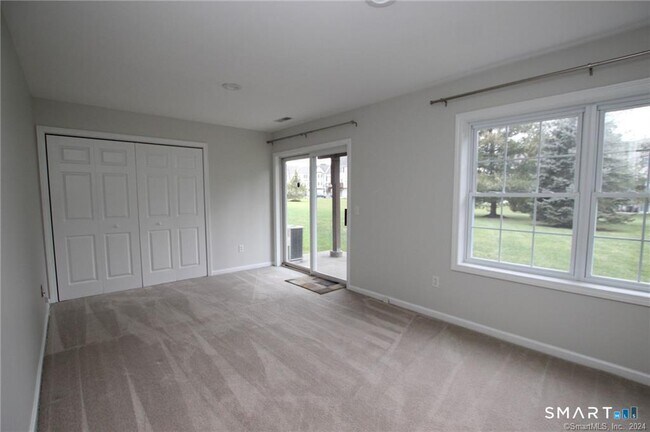 Building Photo - 303 Larson Dr