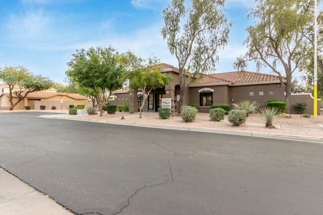 Building Photo - 2574 E Meadow Mist Ln