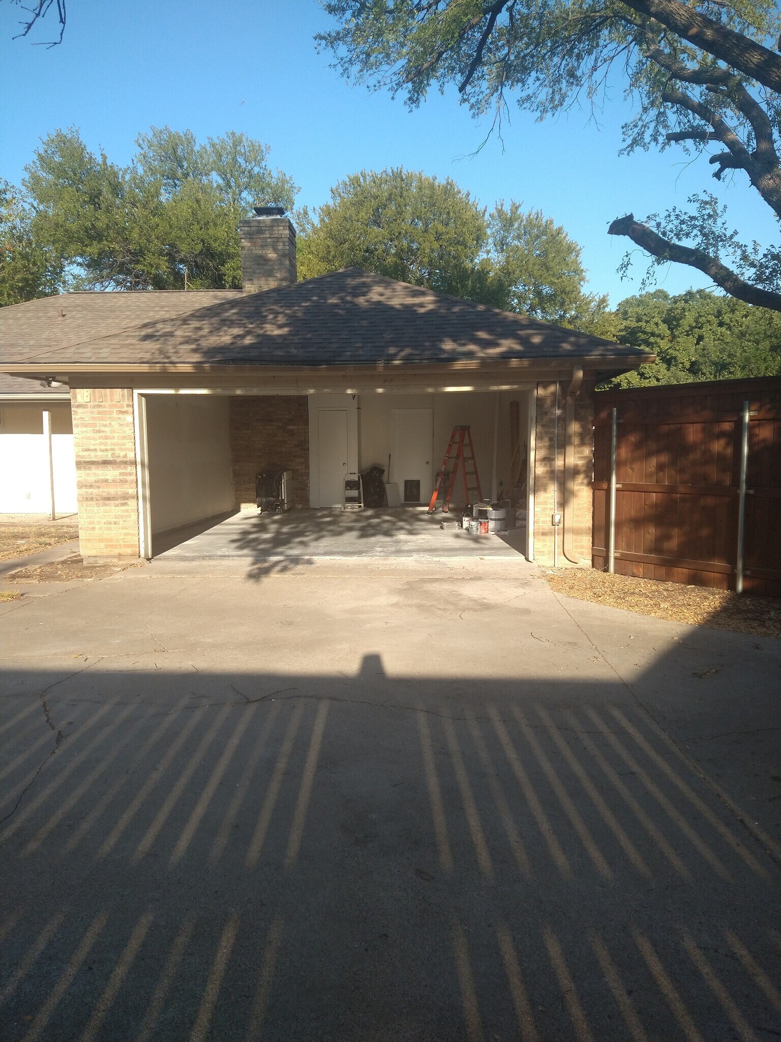 Building Photo - 2100 Arlena Dr