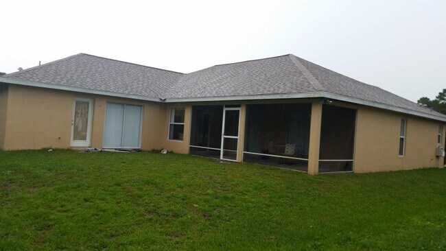 Building Photo - 1566 SW Flagami Rd