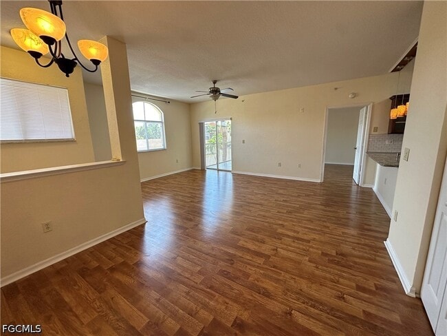 Building Photo - 6361 Aragon Way