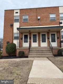 Building Photo - 425 Leaf Ave.