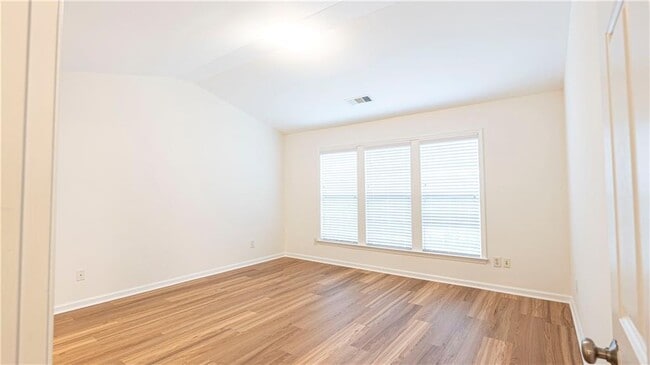 Building Photo - 2070 Hailston Dr NW