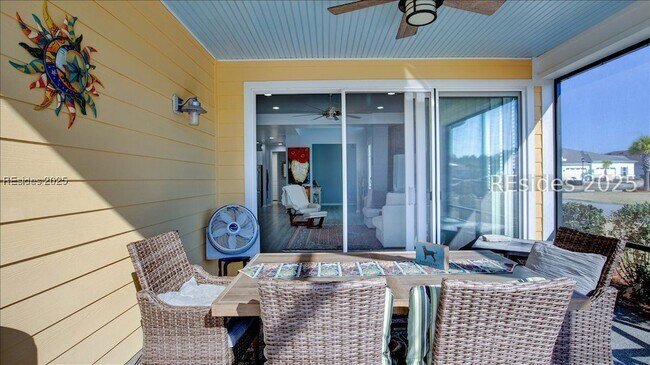 Building Photo - 231 Flip Flop Ct