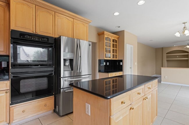 Building Photo - 625 S Snowmass Cir