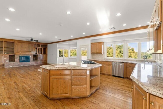 Building Photo - 13922 Foothill Rd