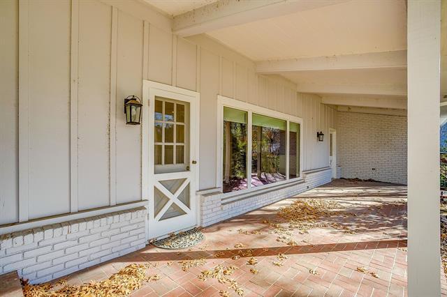 Building Photo - 2400 Winton Terrace W