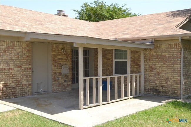 Building Photo - 2401 Ridglea Ct