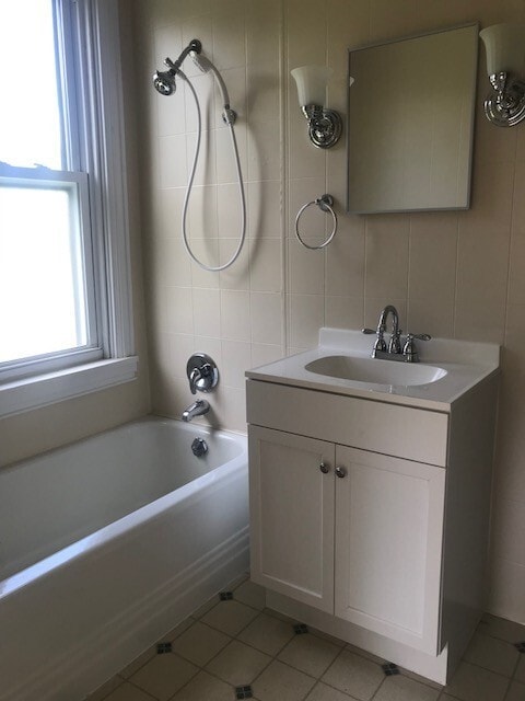 Building Photo - Classic 2 bedroom borough home MONTH TO MONTH LEASE ONLY!