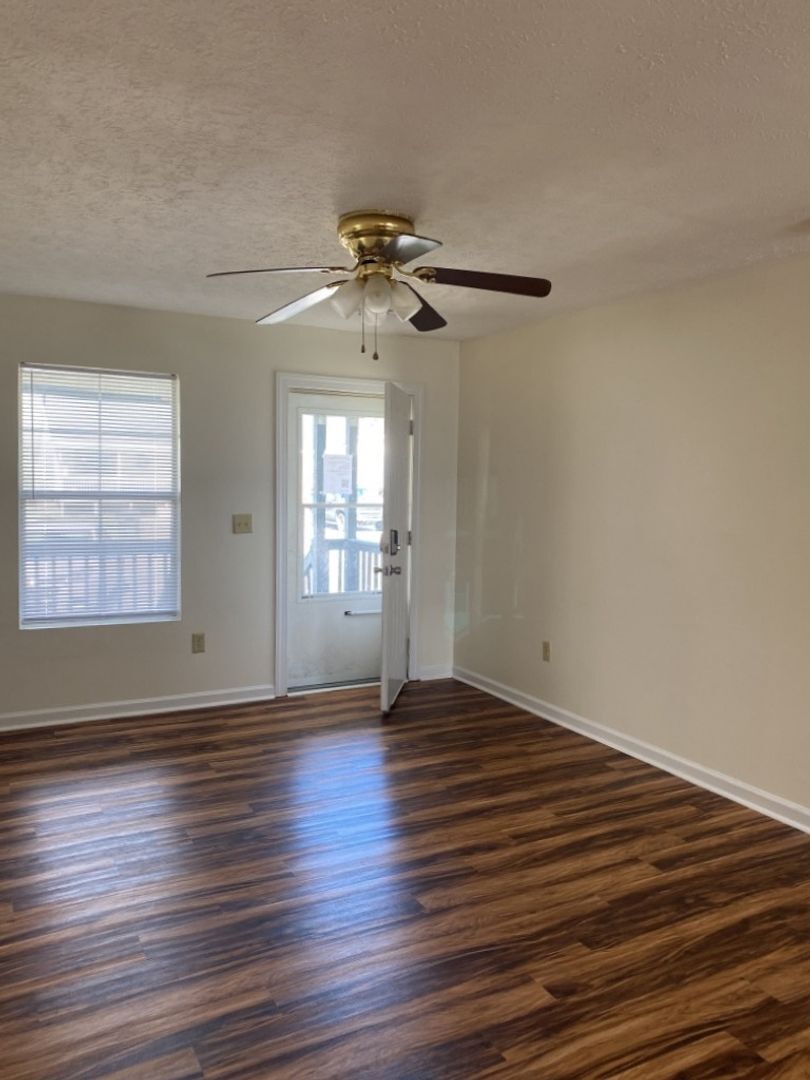 Building Photo - 73 Dogwood Pointe Dr