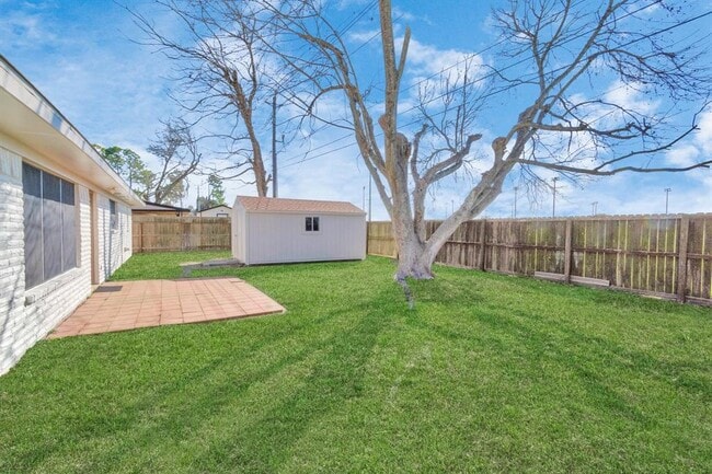 Building Photo - 1811 Eastfield Dr
