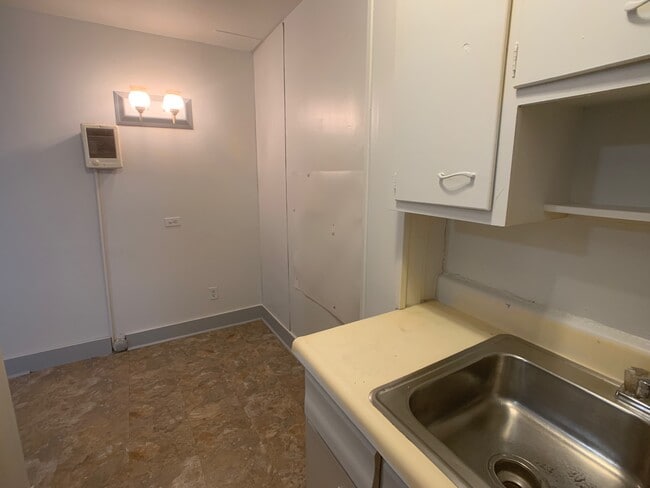 Building Photo - 602-3 Bryan-