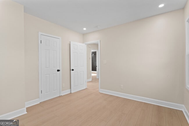 Building Photo - 1766 Flintwood Dr SE