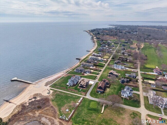 Building Photo - 28 Fenwick Ave