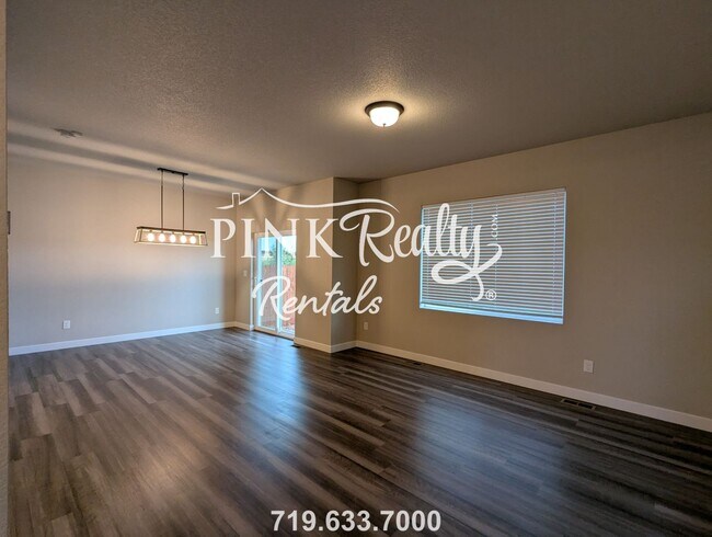 Building Photo - 6259 Godwit Ln