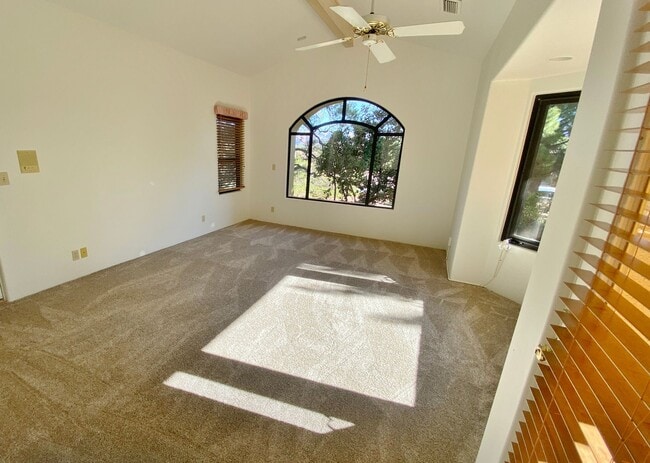 Building Photo - HOUSE - WEST SEDONA - GATED COMMUNITY